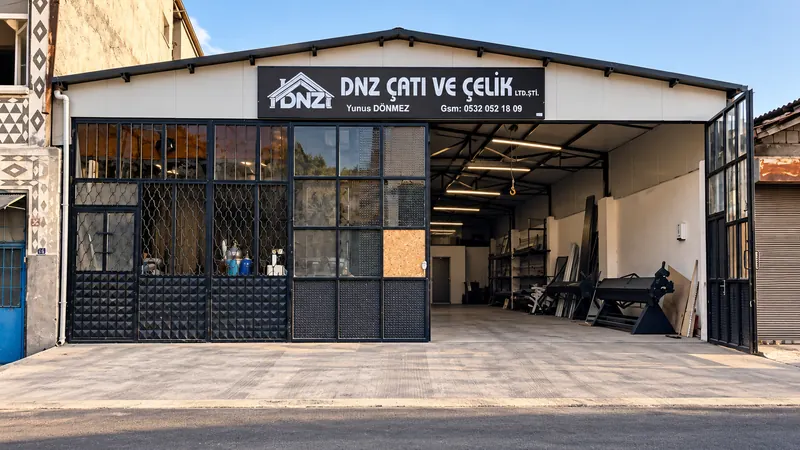 DNZ Çatı ve Çelik tabelalı atölyenin dış cephesi